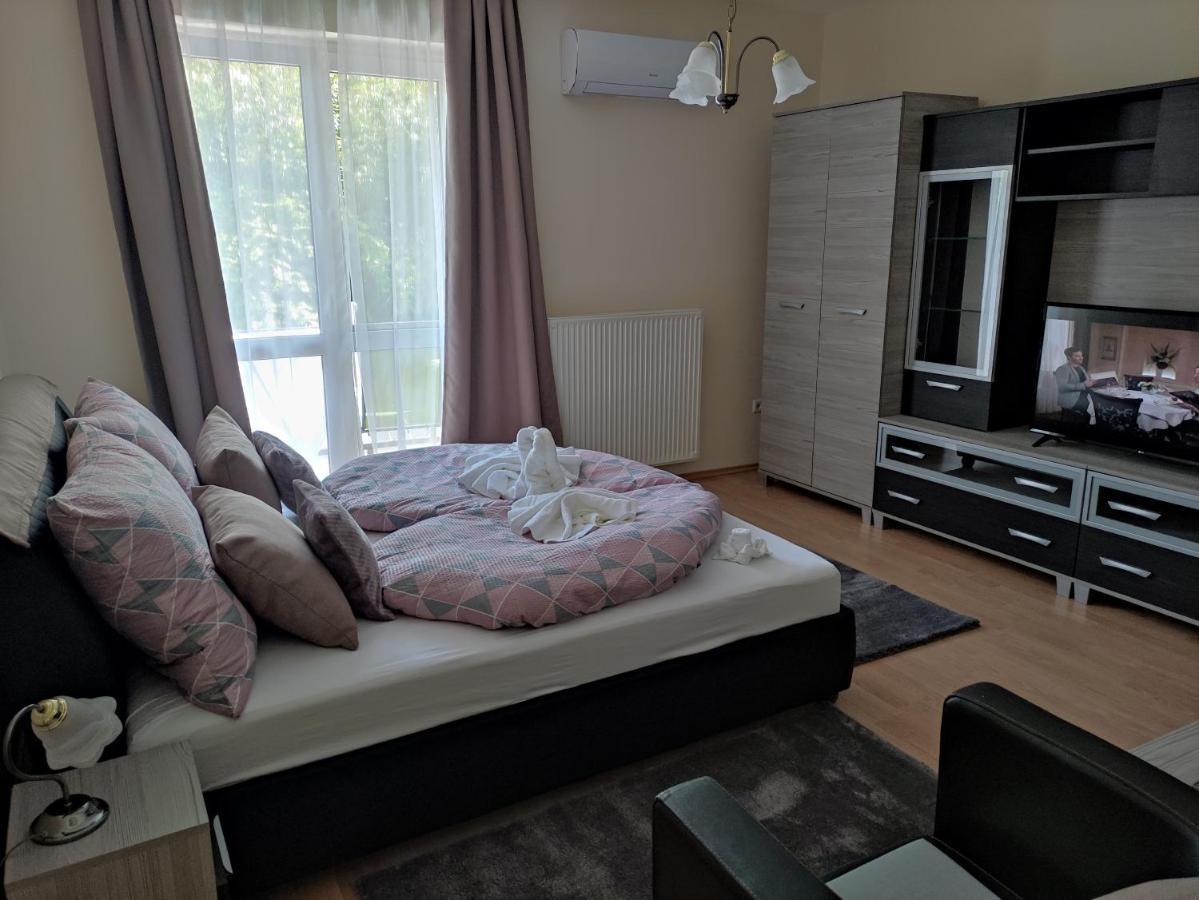 Zsanett Appartement Hévíz Екстериор снимка