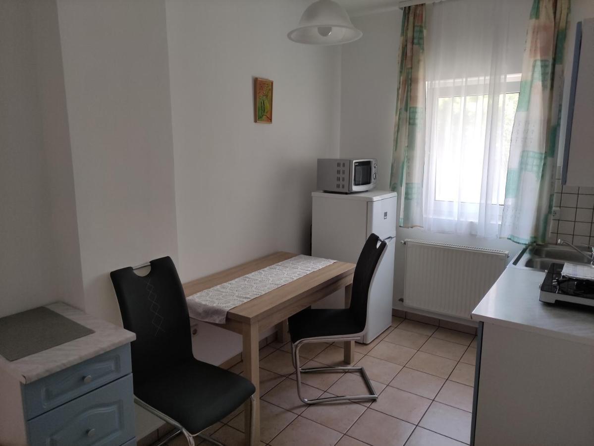 Zsanett Appartement Hévíz Екстериор снимка