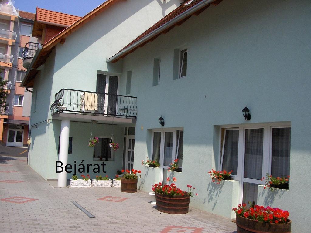 Zsanett Appartement Hévíz Екстериор снимка